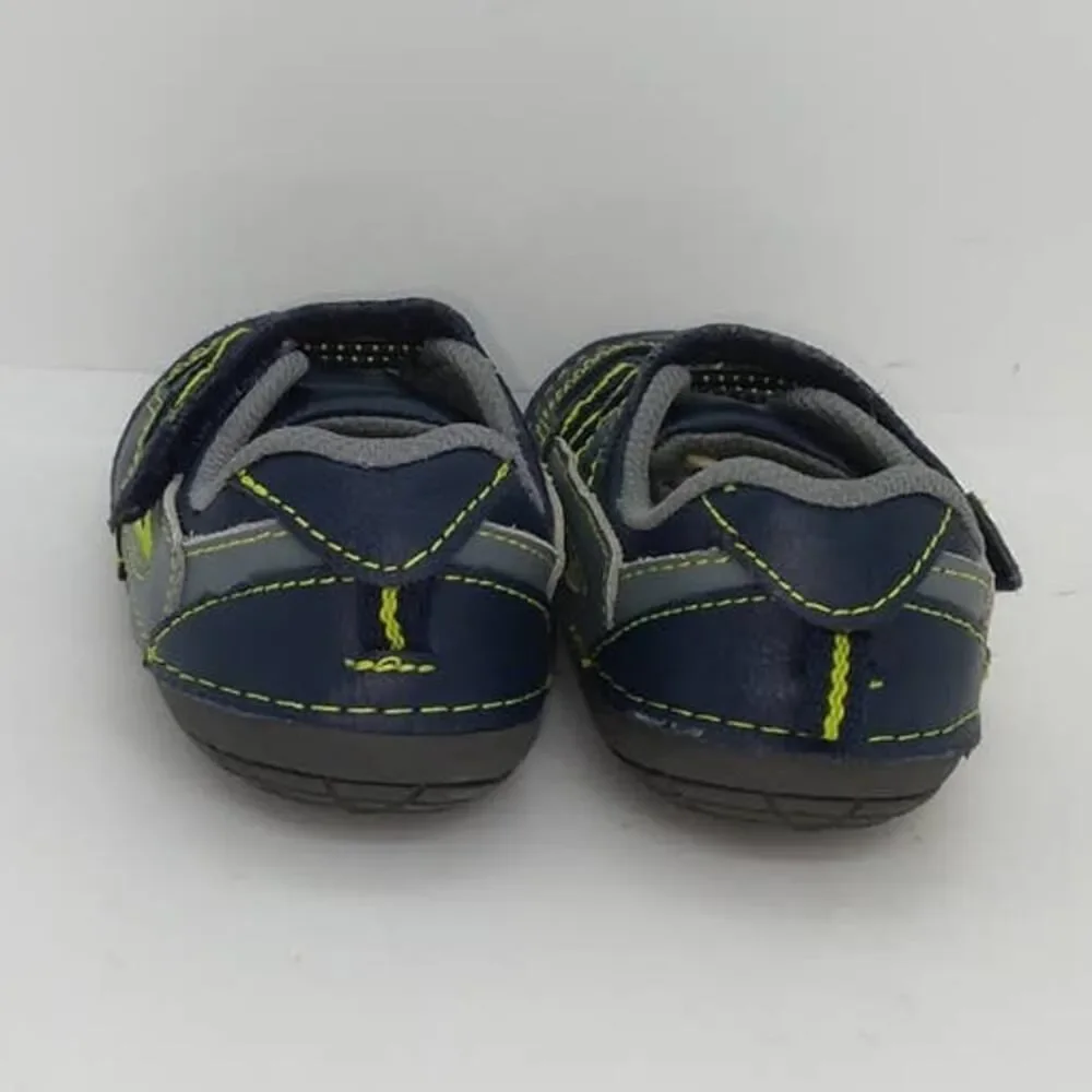 Healthtex Toddler Boys Flexible Traction Black/Gray Sneakers - sz. 6